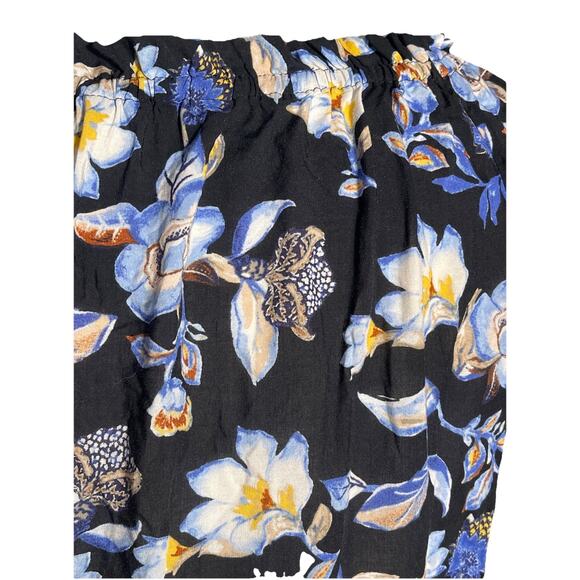 White House Black Market Off the Shoulder Bell Sleeve Black Floral Blouse Small - Picture 6 of 6